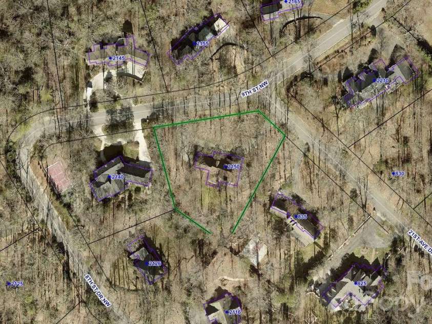 2150 9th Street, Hickory, NC 28601.  MLS# CAR4389727, YatesRealty ID 34548. 