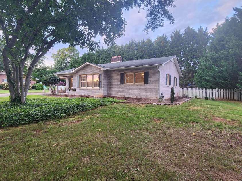 2309 Briarwood Street, Lenoir, NC 28645.  MLS# CAR4292016, YatesRealty ID 34548. 