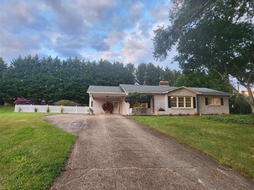 2309 Briarwood Street, Lenoir, NC 28645.  MLS# CAR4292016, YatesRealty ID 34548. 