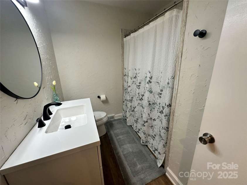 2309 Briarwood Street, Lenoir, NC 28645.  MLS# CAR4292016, YatesRealty ID 34548. Hall Bathroom