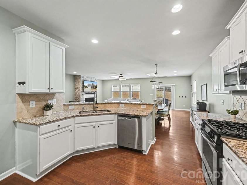 116 Glastonbury Drive, Mooresville, NC 28115.  MLS# CAR4353809, YatesRealty ID 3455. 