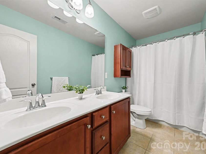 116 Glastonbury Drive, Mooresville, NC 28115.  MLS# CAR4353809, YatesRealty ID 3455. 