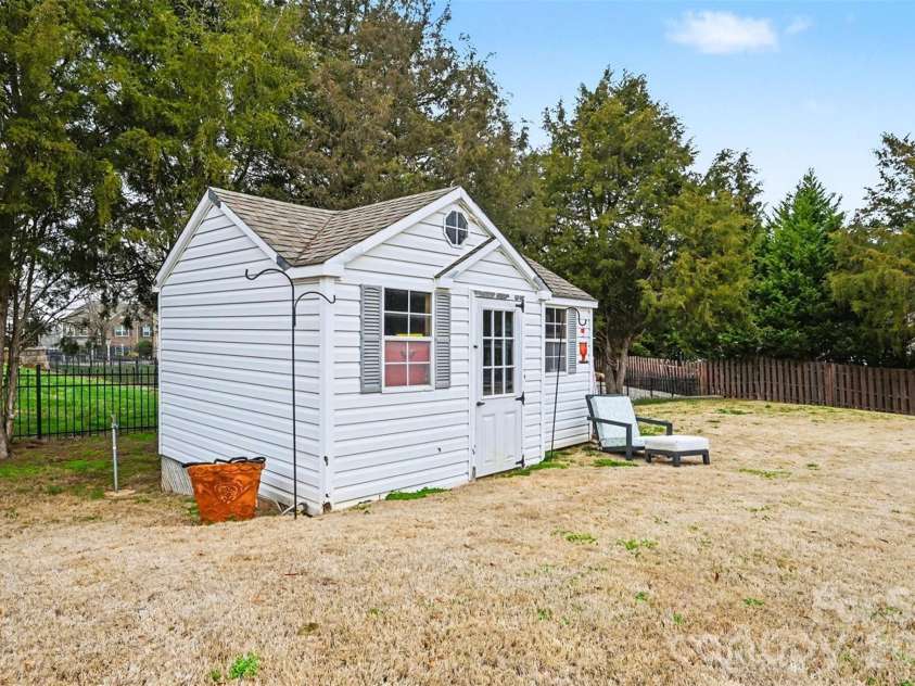116 Glastonbury Drive, Mooresville, NC 28115.  MLS# CAR4353809, YatesRealty ID 3455. 