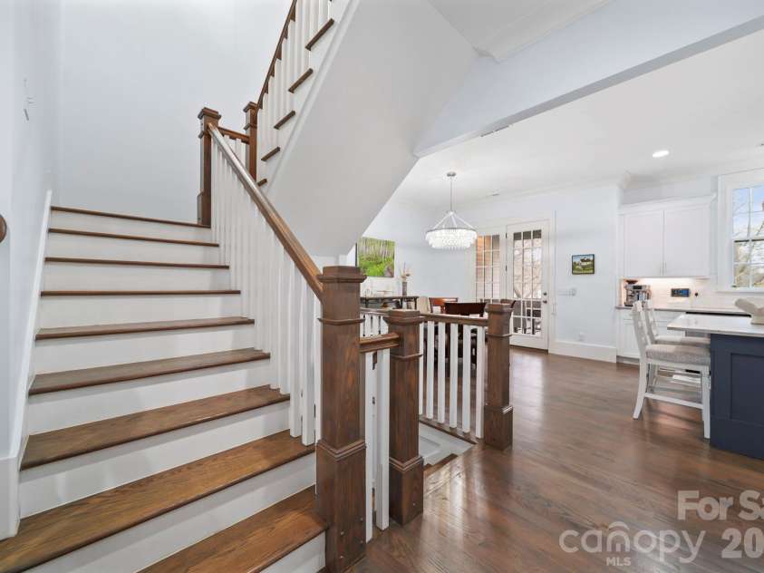 2828 Hillside Springs Drive, Charlotte, NC 28209.  MLS# CAR4337564, YatesRealty ID 3455. 