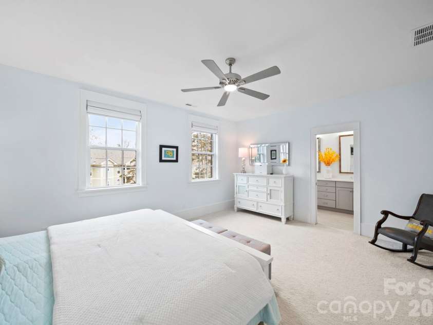 2828 Hillside Springs Drive, Charlotte, NC 28209.  MLS# CAR4337564, YatesRealty ID 3455. 