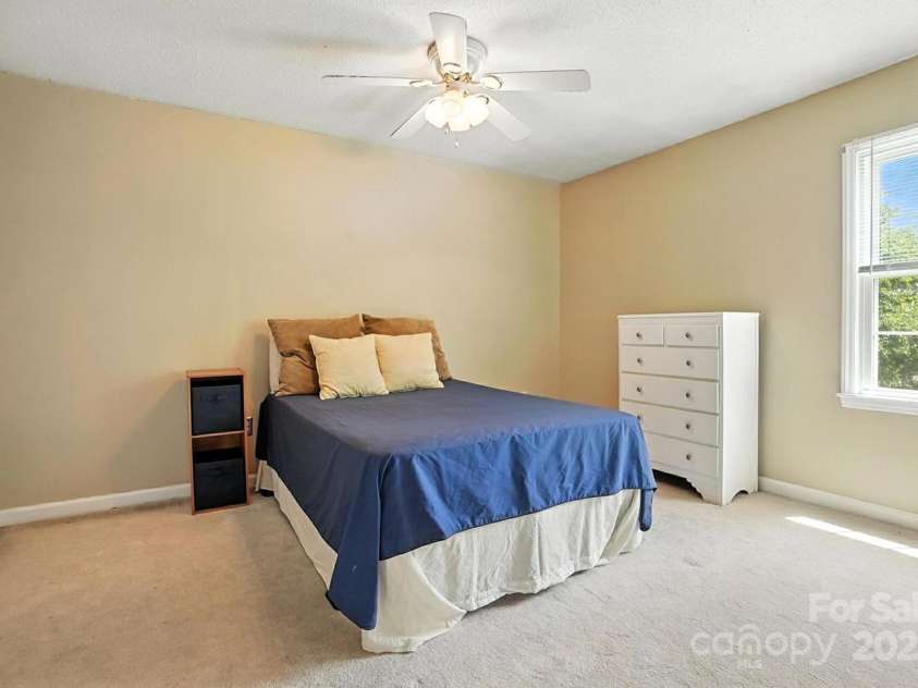 11100 Painted Tree Road, Charlotte, NC 28226.  MLS# CAR4278982, YatesRealty ID 34550. 