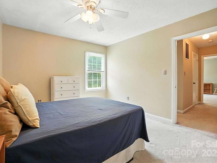 11100 Painted Tree Road, Charlotte, NC 28226.  MLS# CAR4278982, YatesRealty ID 34550. 