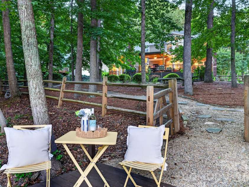 134 Waterford Drive, Mooresville, NC 28117.  MLS# CAR4389381, YatesRealty ID 34552. 