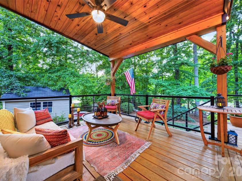 134 Waterford Drive, Mooresville, NC 28117.  MLS# CAR4389381, YatesRealty ID 34552. 
