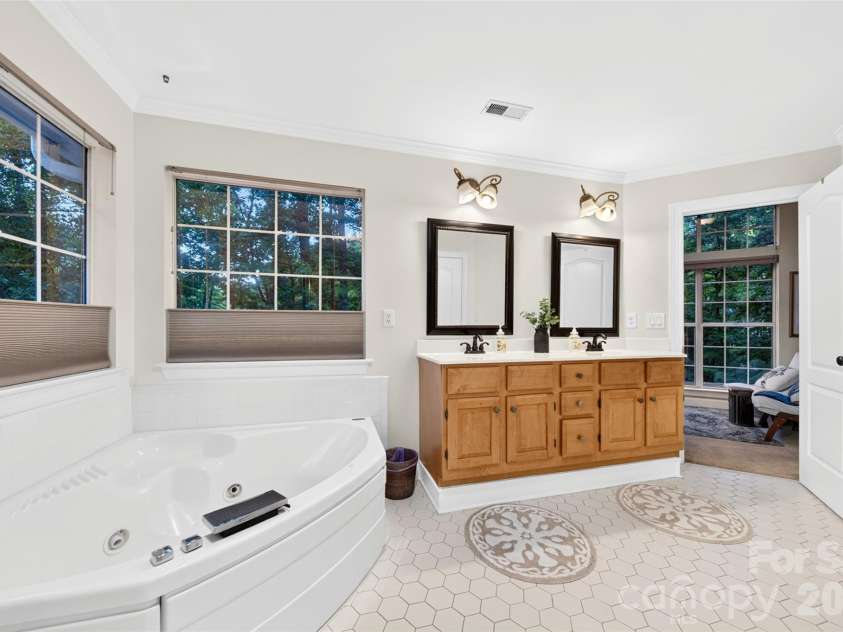 134 Waterford Drive, Mooresville, NC 28117.  MLS# CAR4389381, YatesRealty ID 34552. 