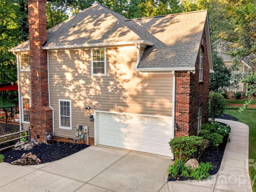 134 Waterford Drive, Mooresville, NC 28117.  MLS# CAR4389381, YatesRealty ID 34552. 