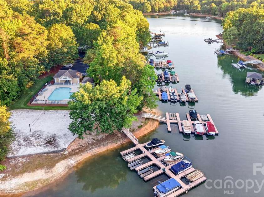 134 Waterford Drive, Mooresville, NC 28117.  MLS# CAR4389381, YatesRealty ID 34552. Community Amenities right next door!