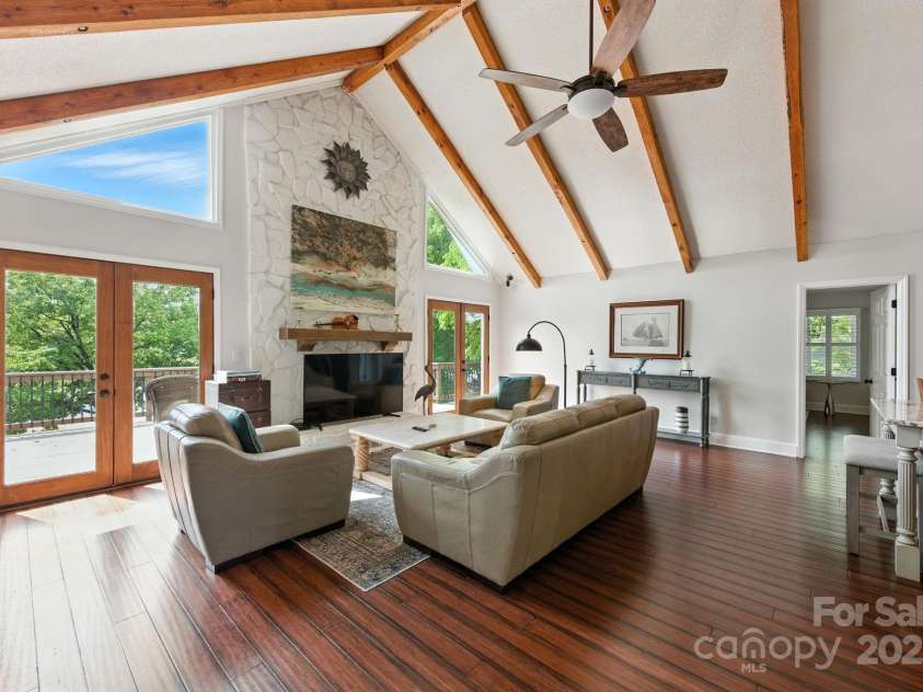 215 Barber Loop, Mooresville, NC 28117.  MLS# CAR4282282, YatesRealty ID 34552. 