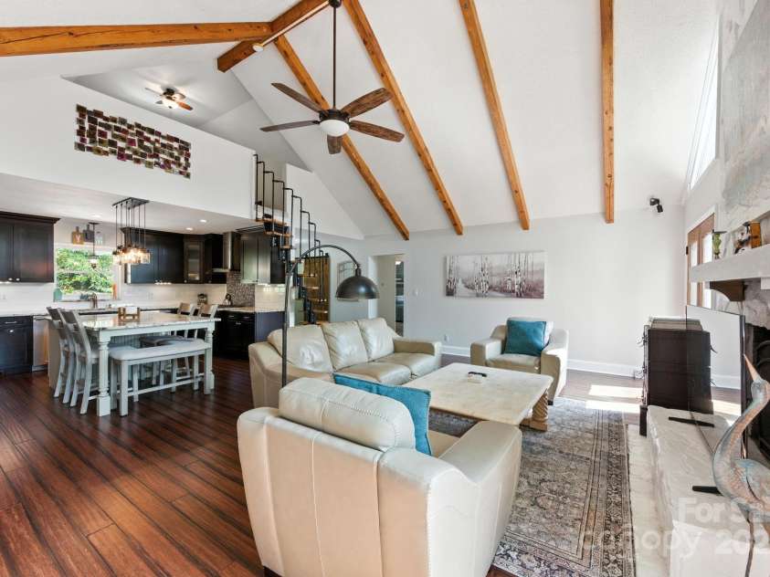 215 Barber Loop, Mooresville, NC 28117.  MLS# CAR4282282, YatesRealty ID 34552. 