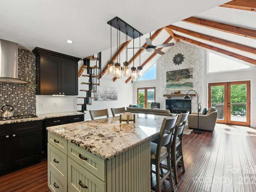 215 Barber Loop, Mooresville, NC 28117.  MLS# CAR4282282, YatesRealty ID 34552. 