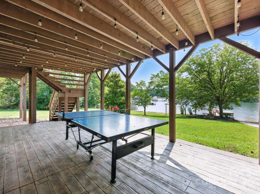 215 Barber Loop, Mooresville, NC 28117.  MLS# CAR4282282, YatesRealty ID 34552. 