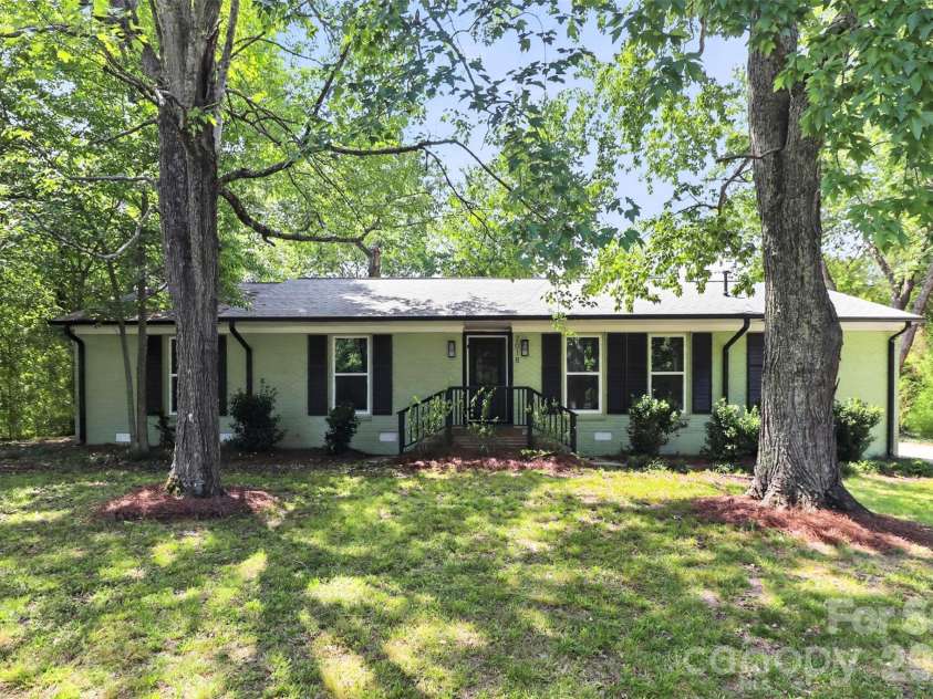 2018 Country Court, Rock Hill, SC 29732.  MLS# CAR4360982, YatesRealty ID 34553. 