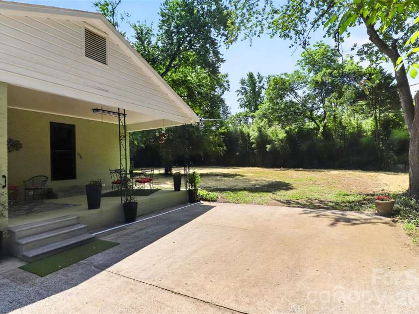 2018 Country Court, Rock Hill, SC 29732.  MLS# CAR4360982, YatesRealty ID 34553. 