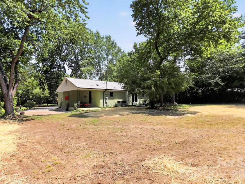 2018 Country Court, Rock Hill, SC 29732.  MLS# CAR4360982, YatesRealty ID 34553. 