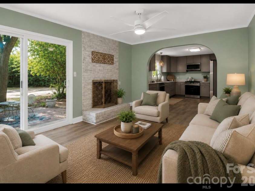 2018 Country Court, Rock Hill, SC 29732.  MLS# CAR4360982, YatesRealty ID 34553. Virtually Staged