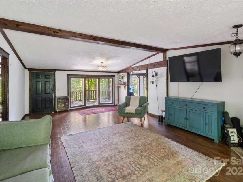 24 Libby Drive, Weaverville, NC 28787.  MLS# CAR4295450, YatesRealty ID 34553. 