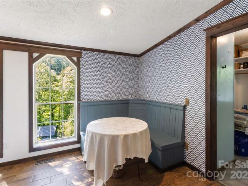 24 Libby Drive, Weaverville, NC 28787.  MLS# CAR4295450, YatesRealty ID 34553. 