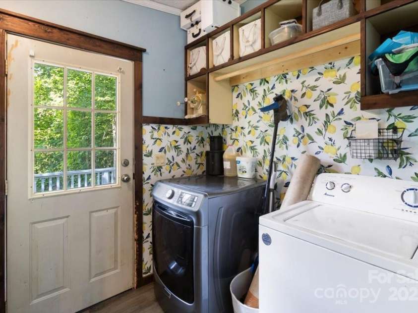 24 Libby Drive, Weaverville, NC 28787.  MLS# CAR4295450, YatesRealty ID 34553. 