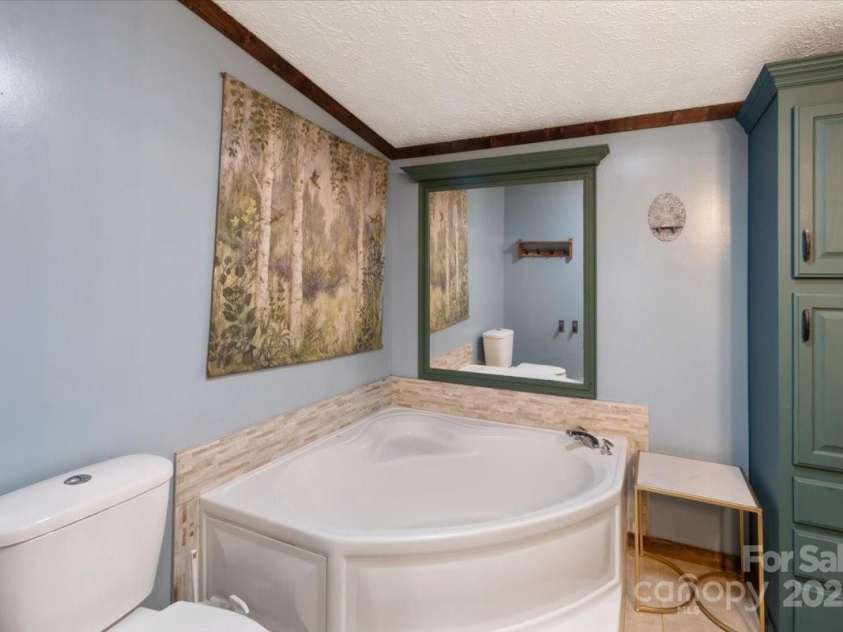 24 Libby Drive, Weaverville, NC 28787.  MLS# CAR4295450, YatesRealty ID 34553. 