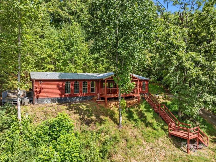 24 Libby Drive, Weaverville, NC 28787.  MLS# CAR4295450, YatesRealty ID 34553. 