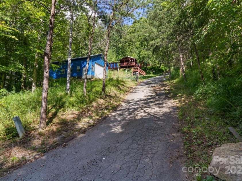 24 Libby Drive, Weaverville, NC 28787.  MLS# CAR4295450, YatesRealty ID 34553. 