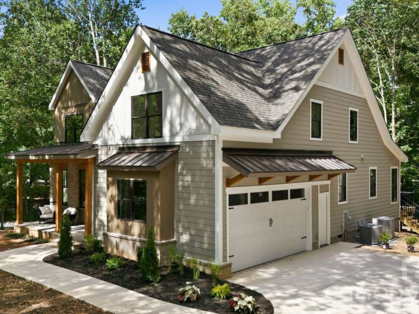 1701 Beechwood Lane, Monroe, NC 28112.  MLS# CAR4397385, YatesRealty ID 34555. 