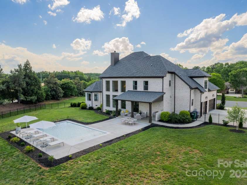 8102 Rolling Fields Road, Charlotte, NC 28227.  MLS# CAR4295868, YatesRealty ID 34555. 