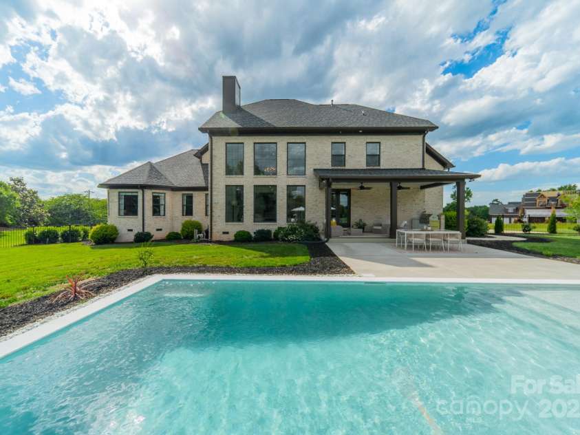 8102 Rolling Fields Road, Charlotte, NC 28227.  MLS# CAR4295868, YatesRealty ID 34555. 