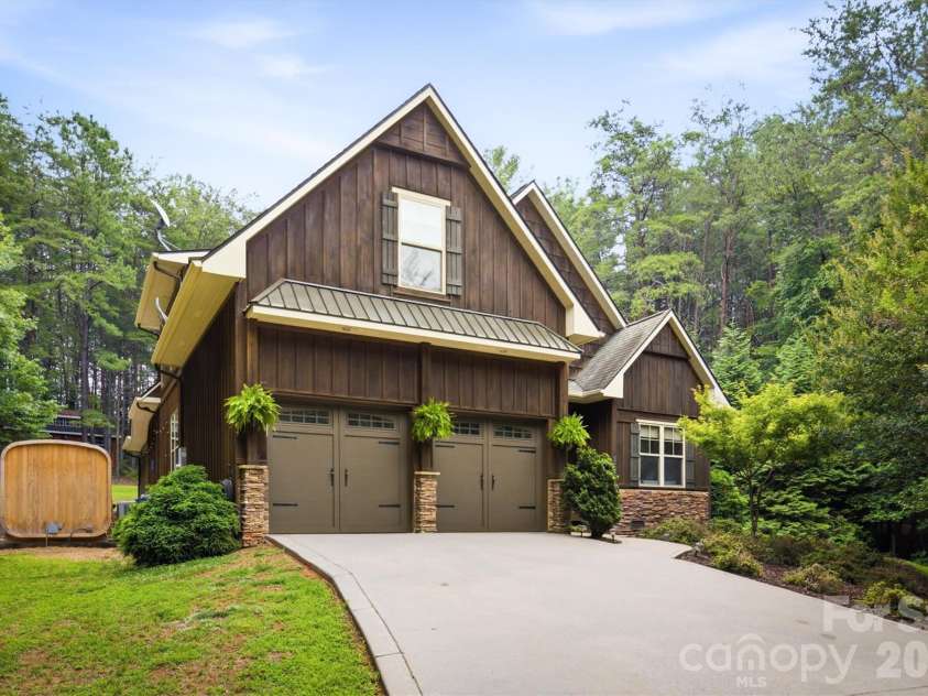 2185 Cottage Park Road, Morganton, NC 28655.  MLS# CAR4388152, YatesRealty ID 34557. 