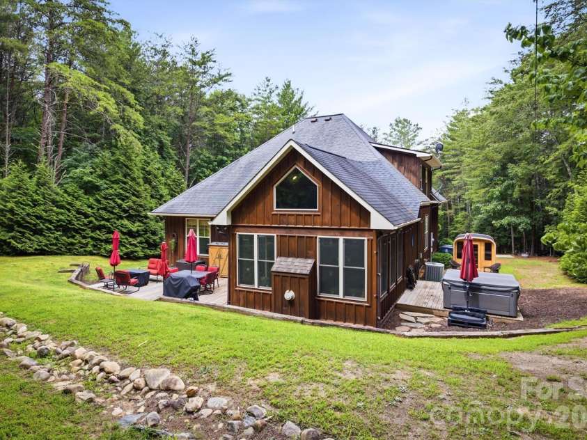 2185 Cottage Park Road, Morganton, NC 28655.  MLS# CAR4388152, YatesRealty ID 34557. 