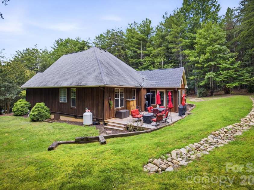 2185 Cottage Park Road, Morganton, NC 28655.  MLS# CAR4388152, YatesRealty ID 34557. 