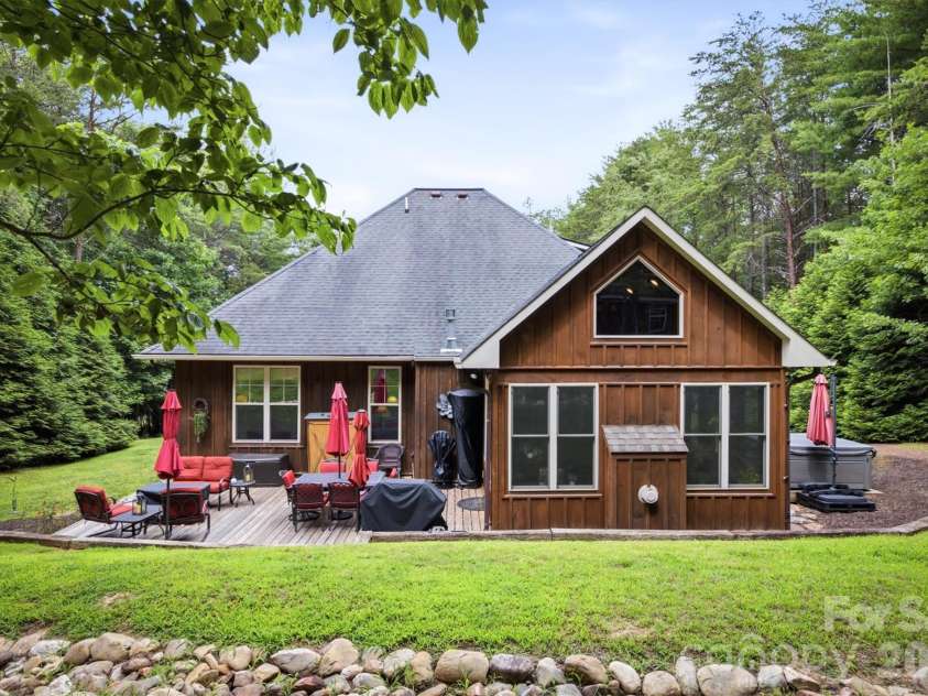 2185 Cottage Park Road, Morganton, NC 28655.  MLS# CAR4388152, YatesRealty ID 34557. 