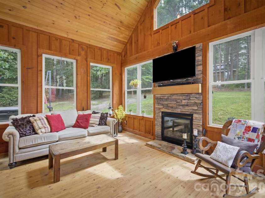 2185 Cottage Park Road, Morganton, NC 28655.  MLS# CAR4388152, YatesRealty ID 34557. 