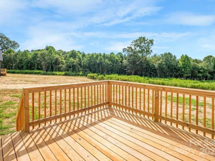 681 Grove Street, Lincolnton, NC 28092.  MLS# CAR4296462, YatesRealty ID 34558. 