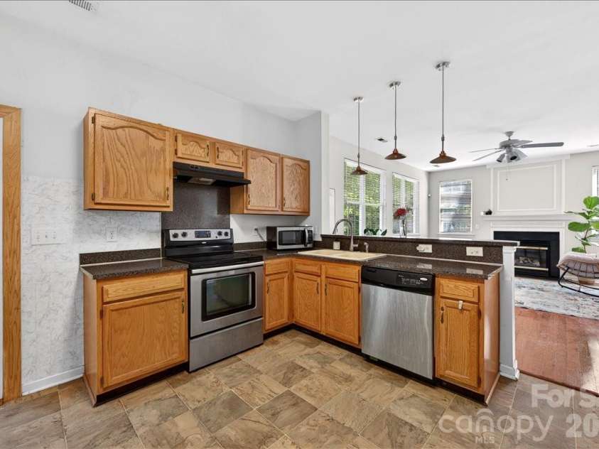9200 Royal Highlands Court, Charlotte, NC 28277.  MLS# CAR4381895, YatesRealty ID 34558. Kitchen