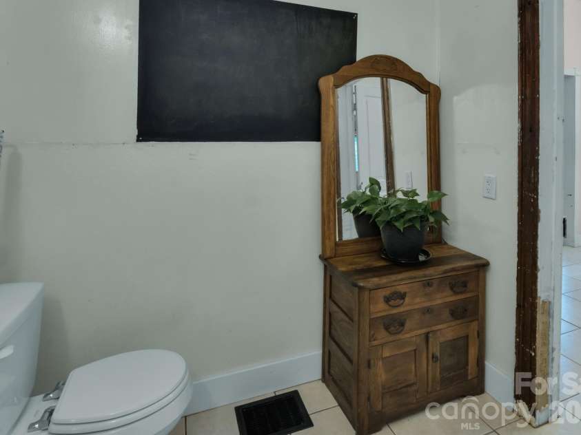 2103 Thomas Avenue, Newton, NC 28658.  MLS# CAR4395198, YatesRealty ID 34559. 