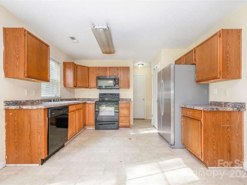 5209 Moonlight Trail, Concord, NC 28025.  MLS# CAR4296656, YatesRealty ID 34559. 