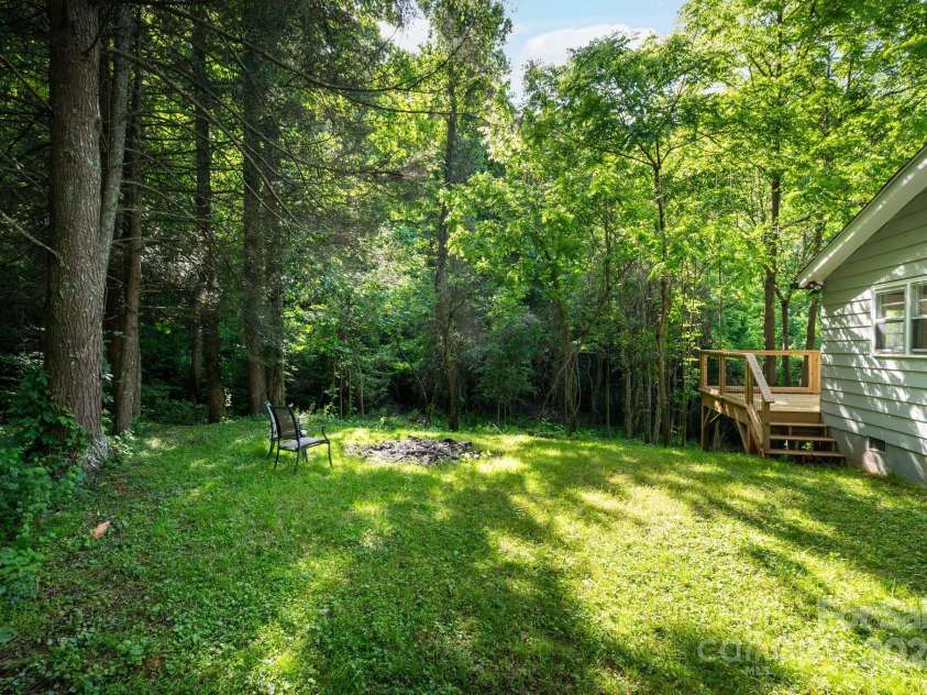 15 Yvonne Lane, Asheville, NC 28803.  MLS# CAR4198870, YatesRealty ID 3456. Area for Potential Fire Pit