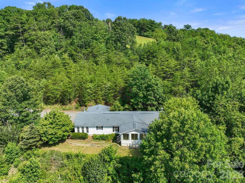 133 Spivey Mountain Road, Asheville, NC 28806.  MLS# CAR4394691, YatesRealty ID 34560. 