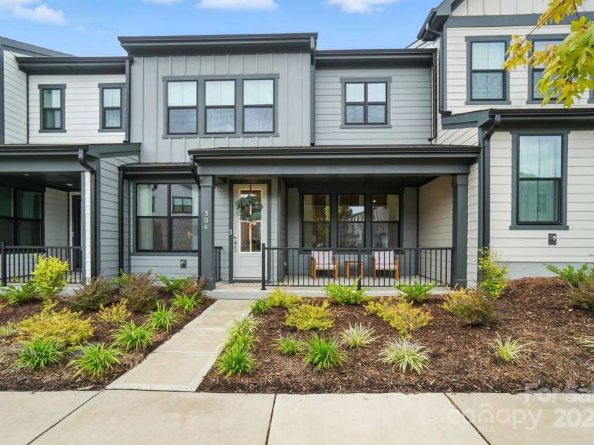 304 Ardmore Drive, Belmont, NC 28012.  MLS# CAR4286200, YatesRealty ID 34560. 