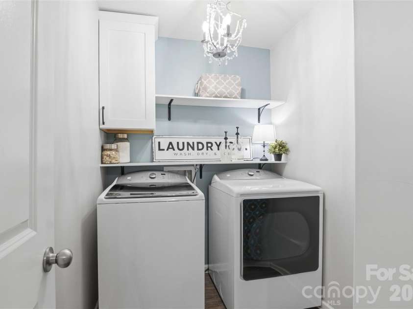 393 Wellridge Drive, Fort Mill, SC 29708.  MLS# CAR4395271, YatesRealty ID 34561. Laundry up