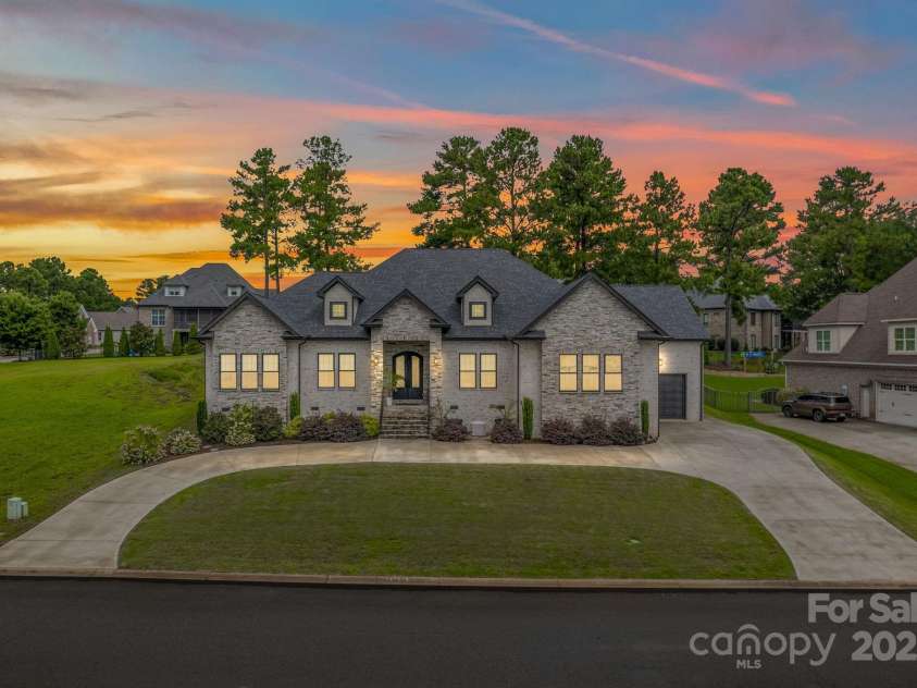416 World Tour Drive, Inman, SC 29349.  MLS# CAR4292661, YatesRealty ID 34561. 