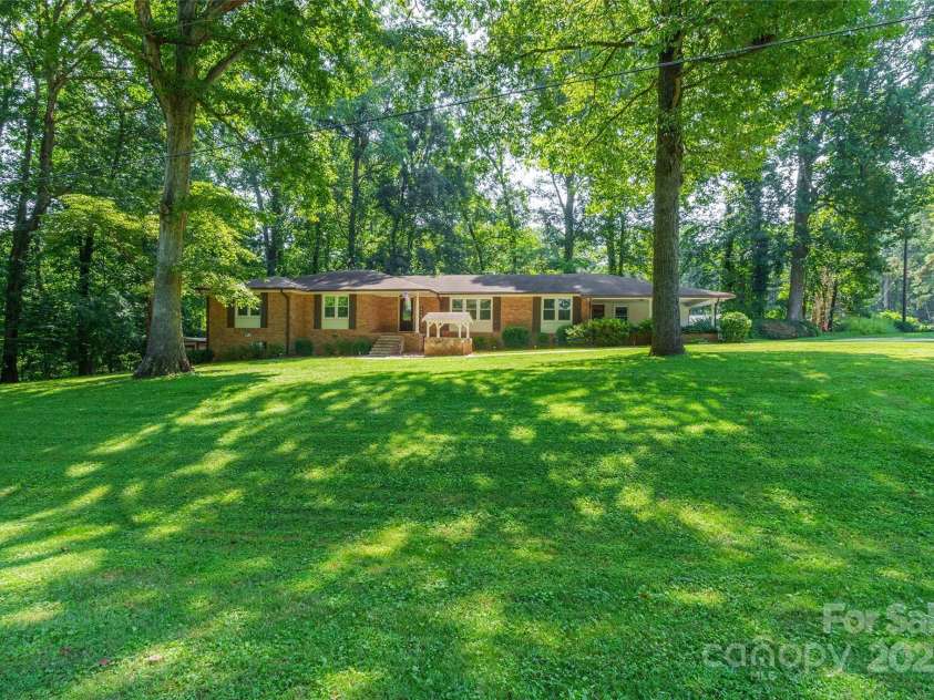 145 Heritage Lane, Salisbury, NC 28147.  MLS# CAR4293827, YatesRealty ID 34562. 