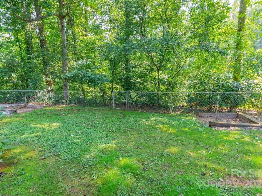 145 Heritage Lane, Salisbury, NC 28147.  MLS# CAR4293827, YatesRealty ID 34562. 