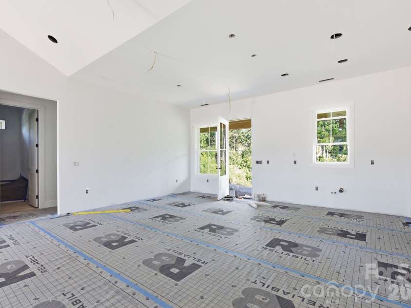5762 Jeremiah Court, Hickory, NC 28601.  MLS# CAR4395316, YatesRealty ID 34562. 